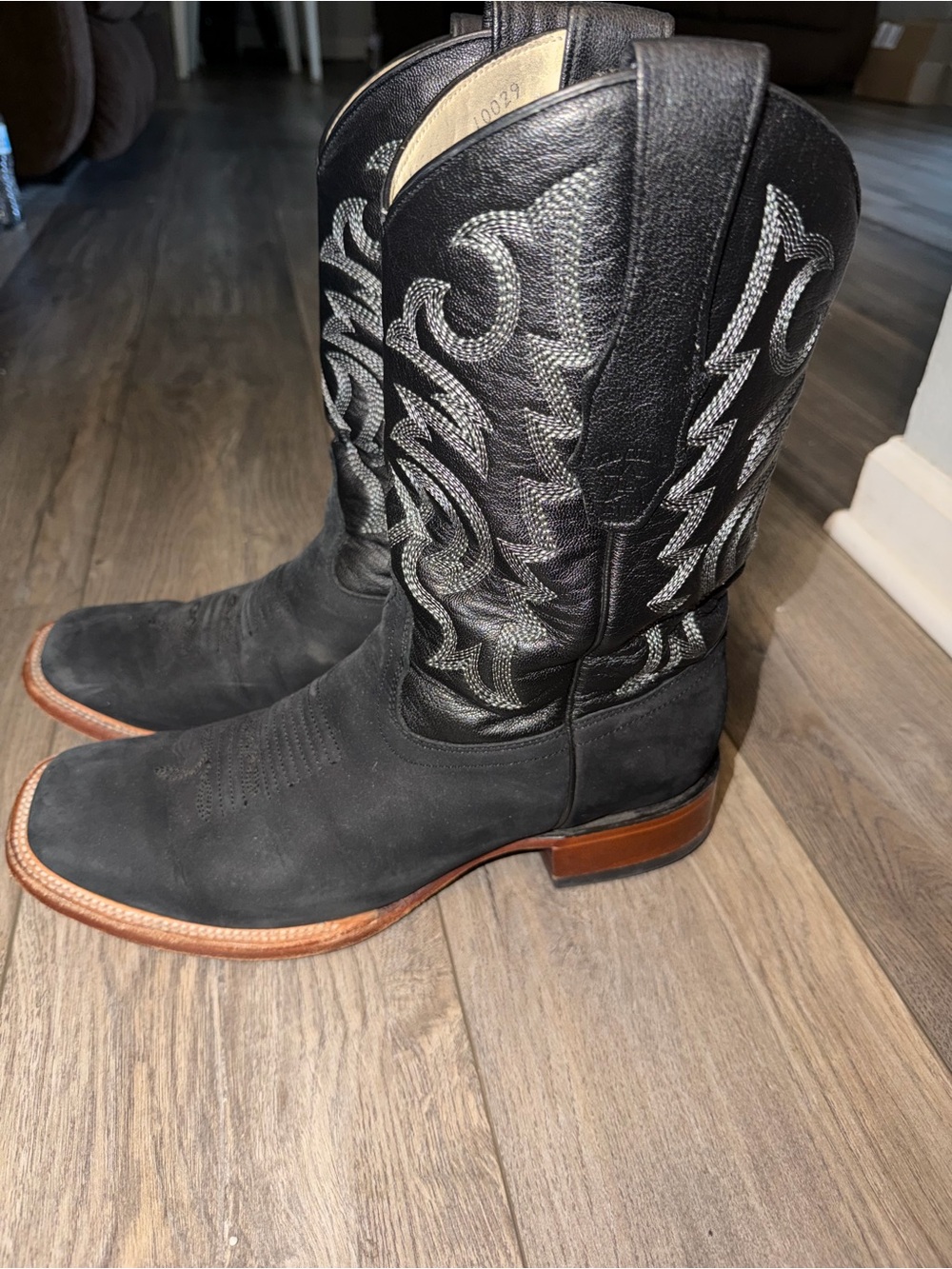 Men's Black Western Cowboy Boots with Silver Stitching